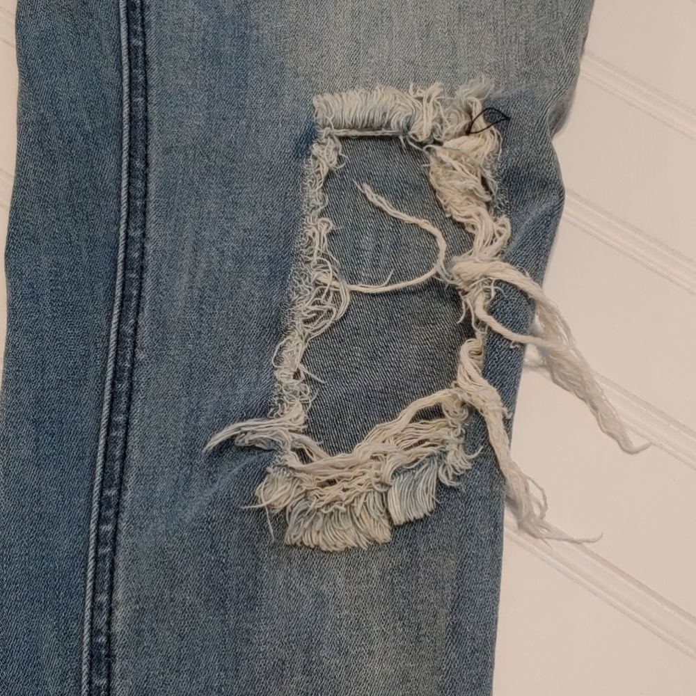 Sold - Picture 3 of 5